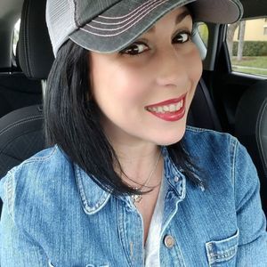 Meet your Posher, Aitza